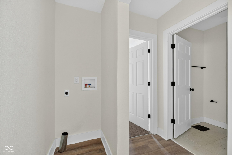 Listing Image 37