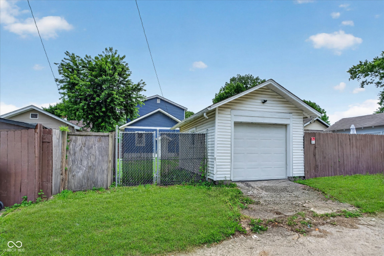 Listing Image 41