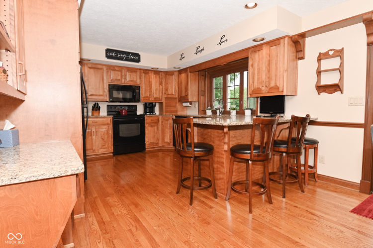 Listing Image 19