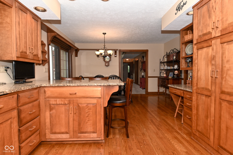 Listing Image 23