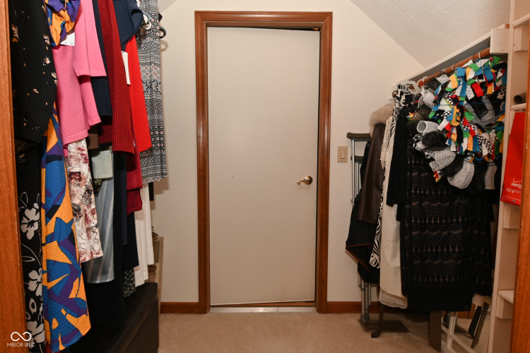 Listing Image 43
