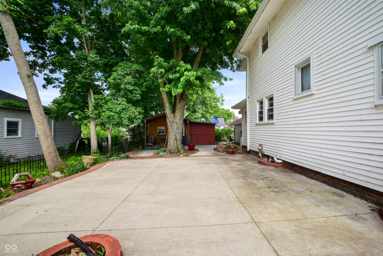 Listing Image 9