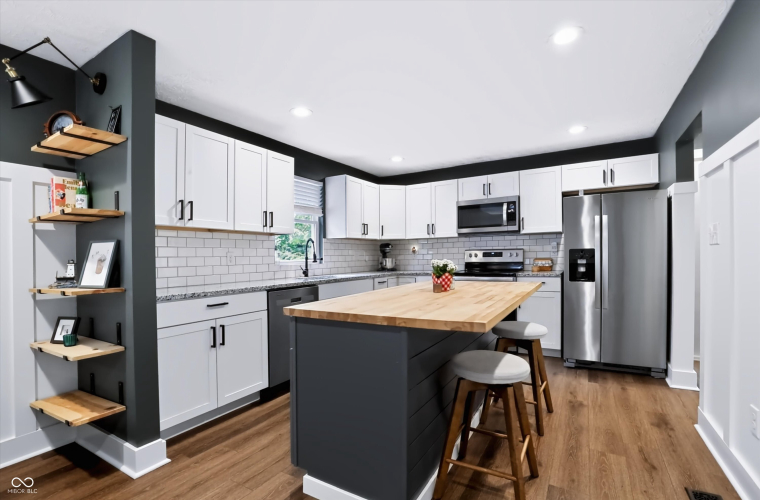 Listing Image 7