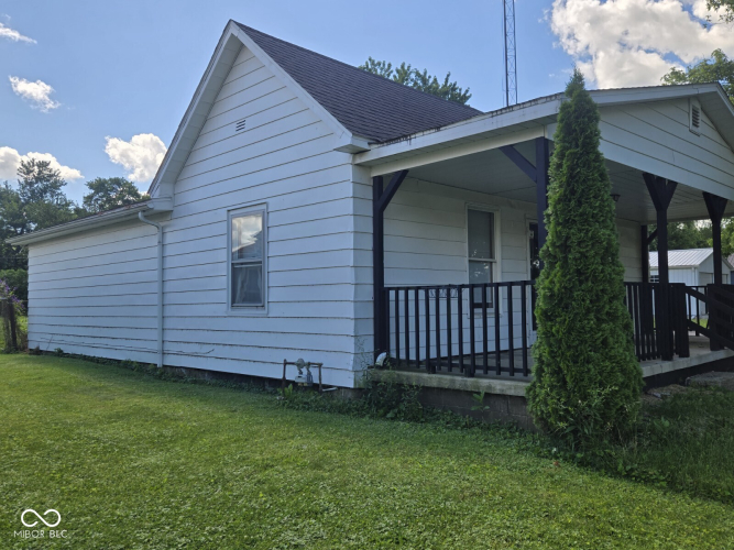 Listing Image 4