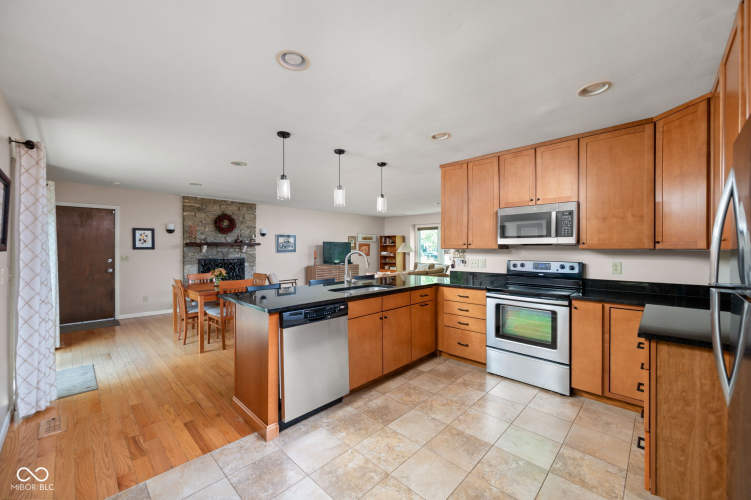 Listing Image 13