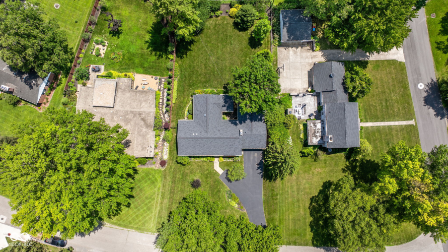 Listing Image 46