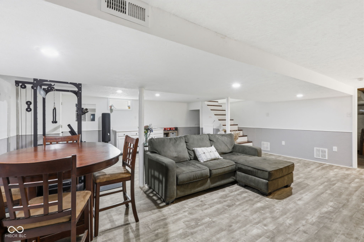 Listing Image 55