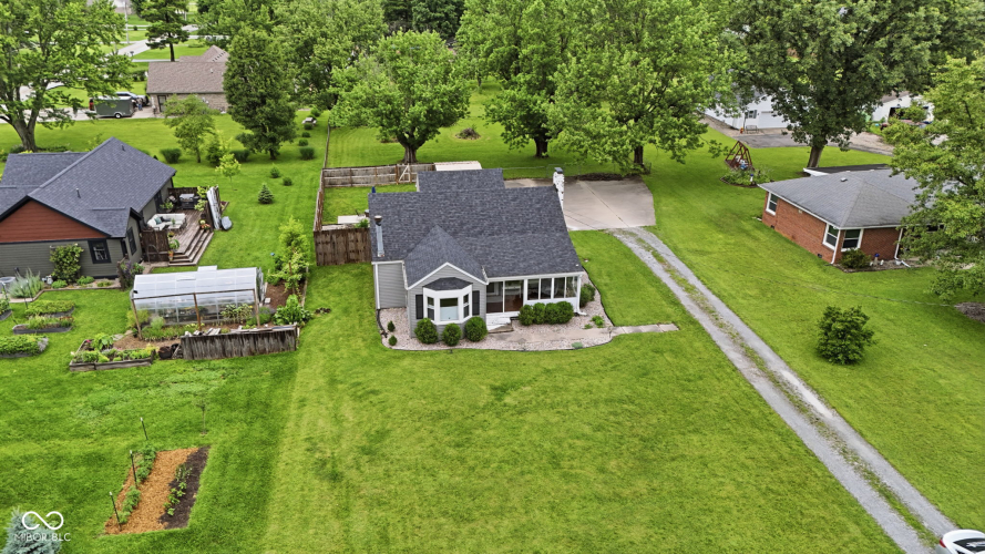 Listing Image 8
