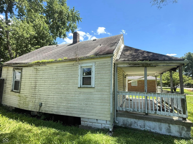 Listing Image 3