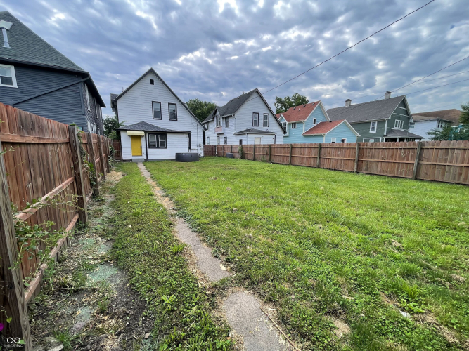 Listing Image 17