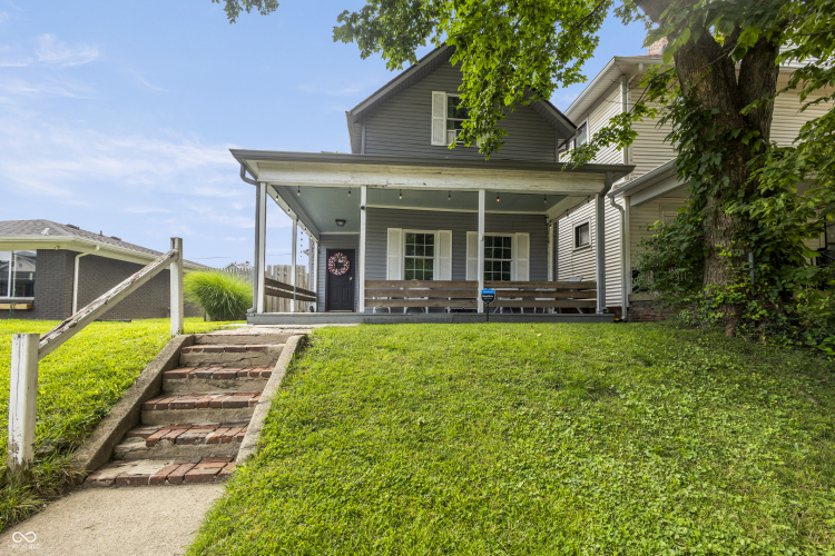 Listing Image 4