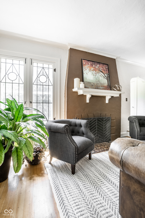 Listing Image 10