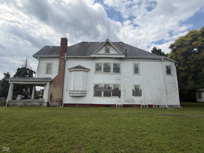 Listing Image 5