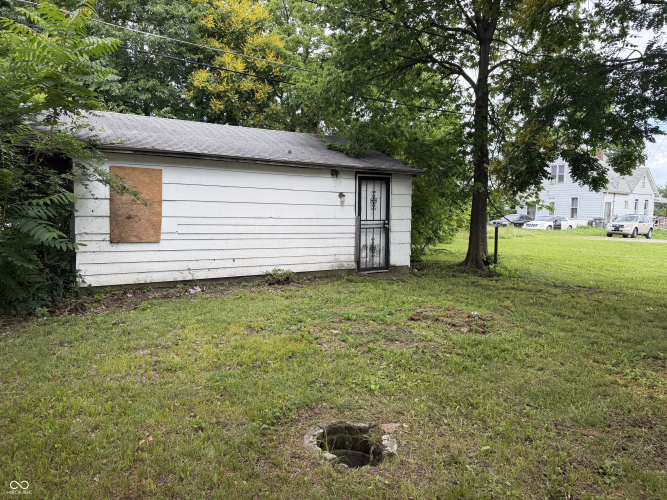Listing Image 9