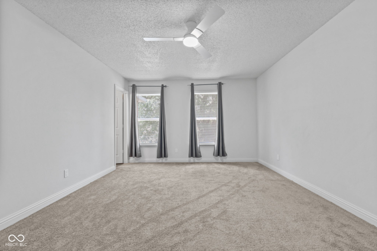 Listing Image 24