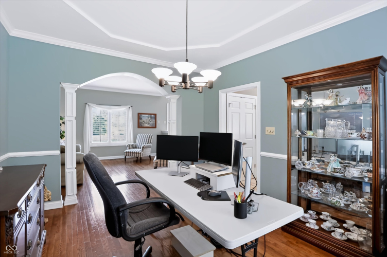 Listing Image 9