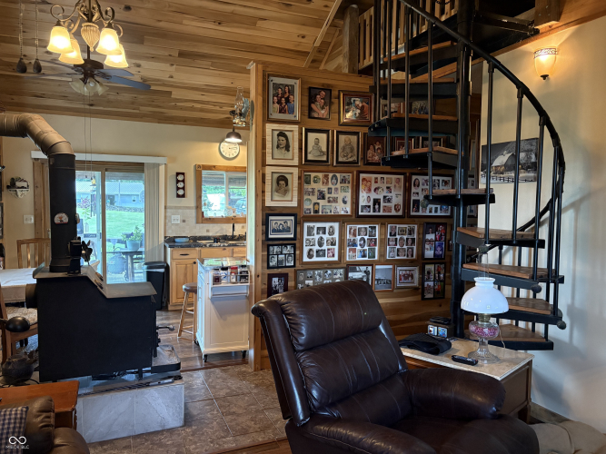 Listing Image 14