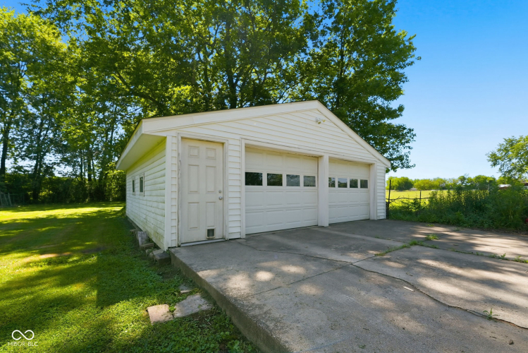 Listing Image 43