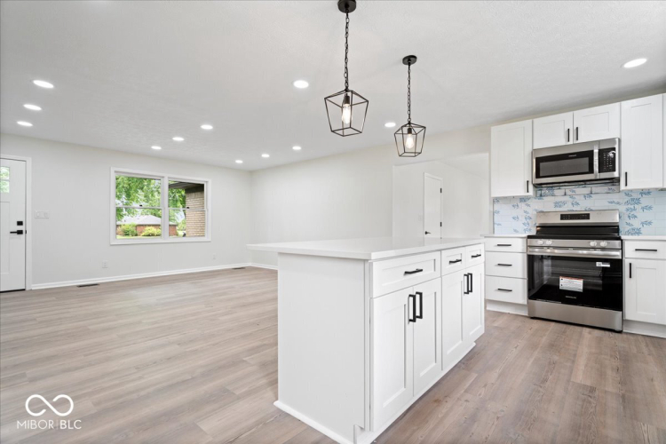 Listing Image 19