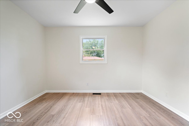 Listing Image 30