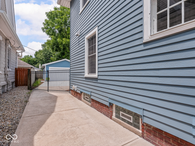 Listing Image 70