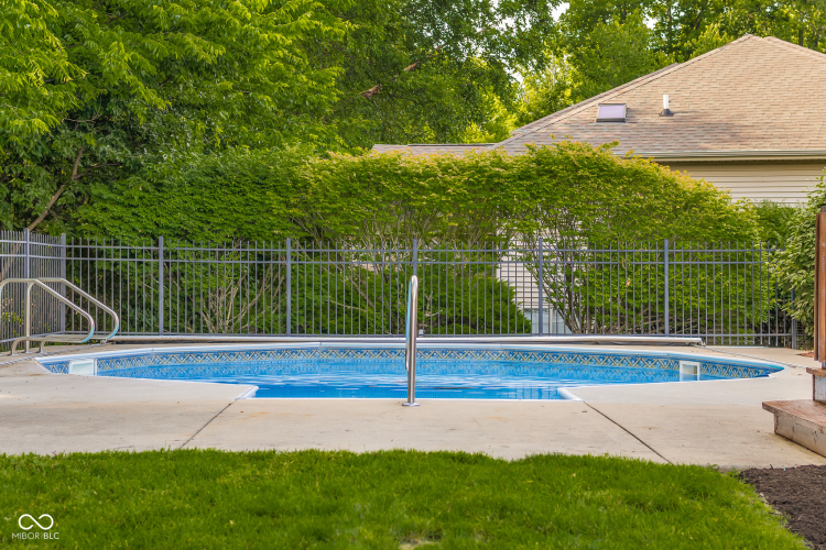 Listing Image 64