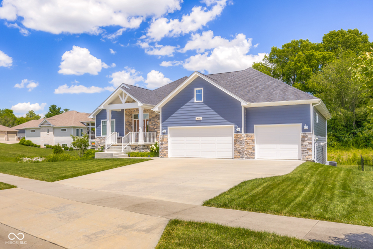 Listing Image 82