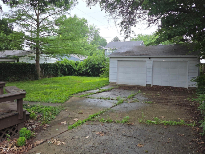 Listing Image 4