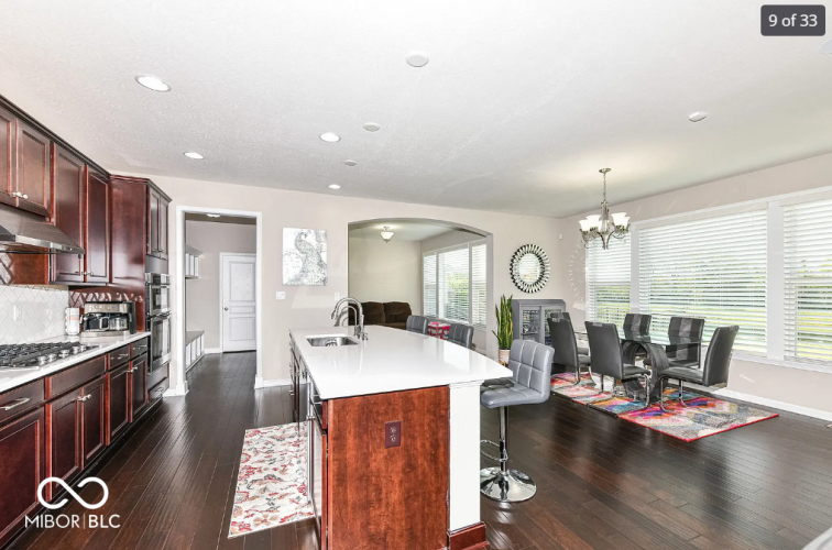Listing Image 8