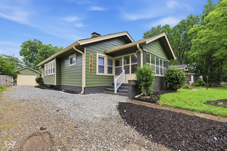 Listing Image 5