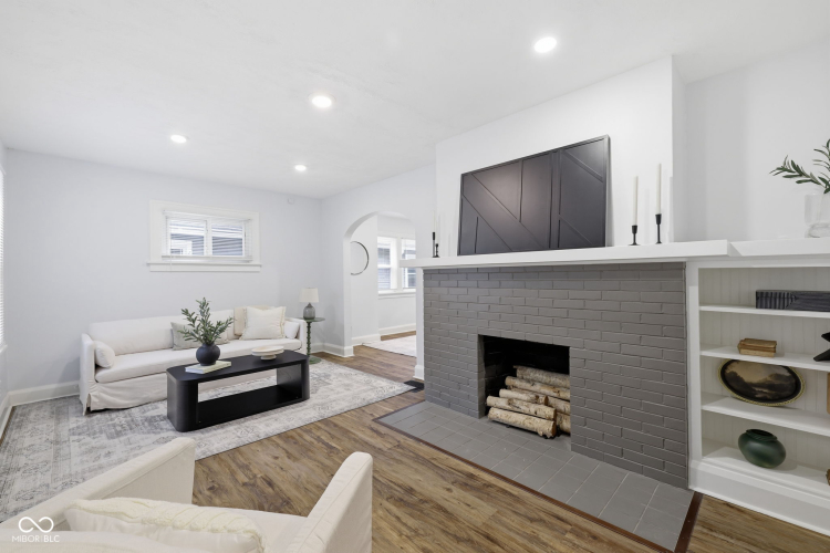 Listing Image 8