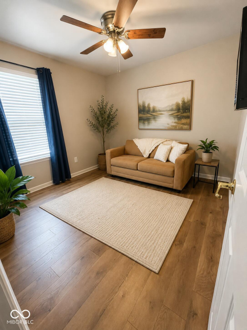 Listing Image 11
