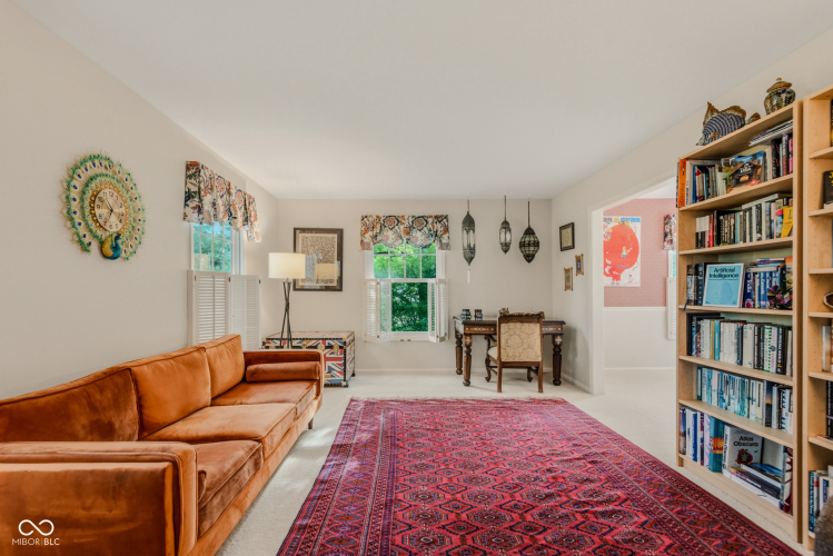 Listing Image 11