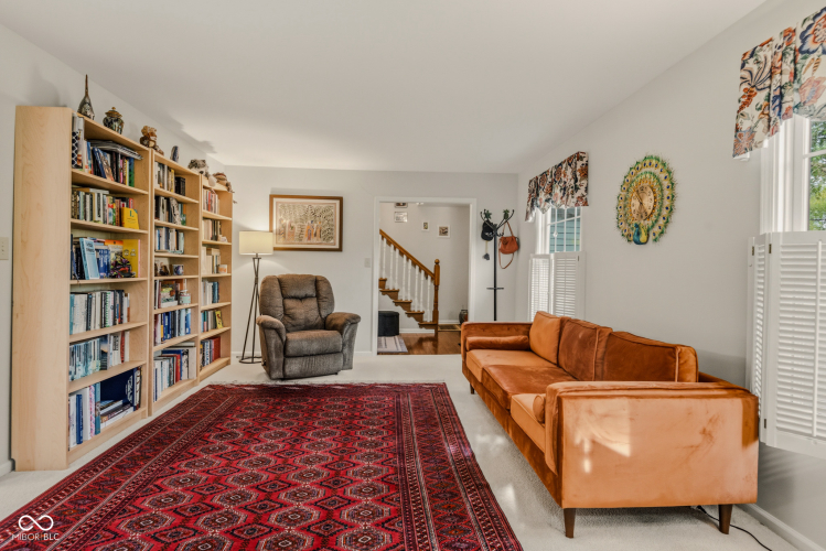 Listing Image 12