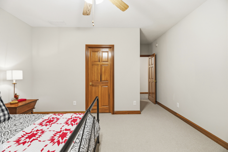 Listing Image 54