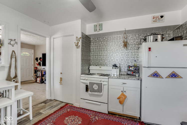 Listing Image 21