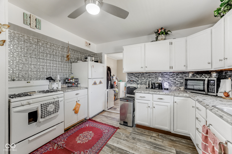 Listing Image 22
