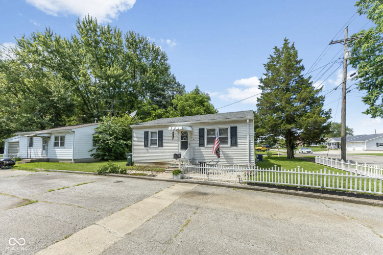 Listing Image 5