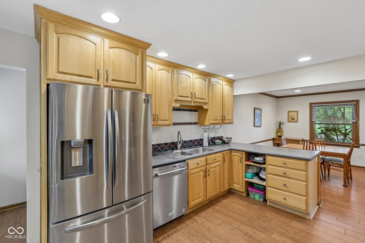 Listing Image 15