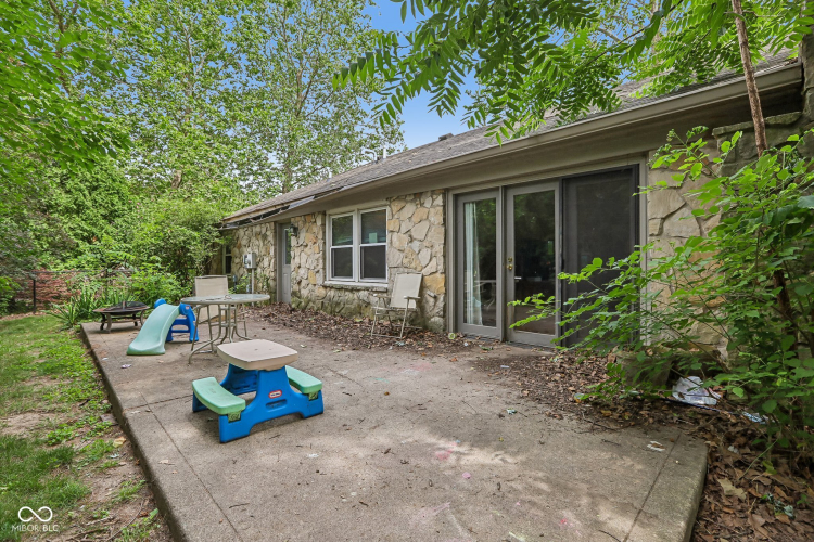 Listing Image 40