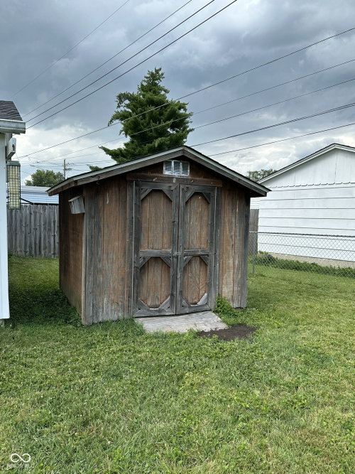 Listing Image 7