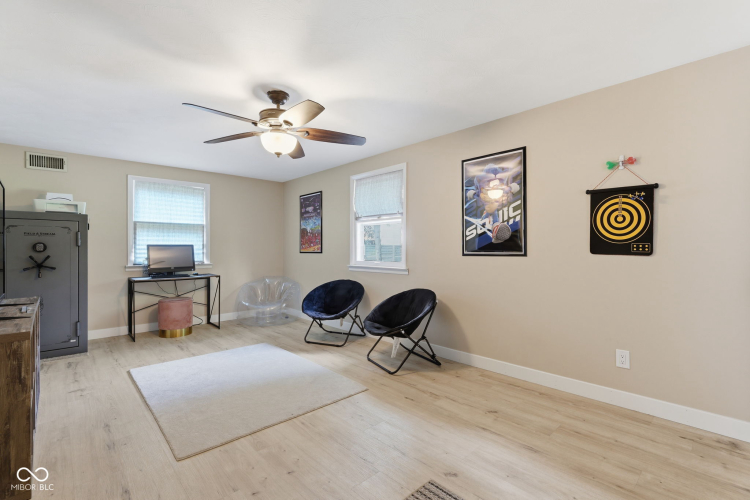 Listing Image 39