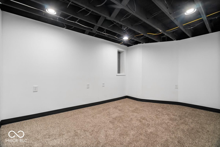 Listing Image 32