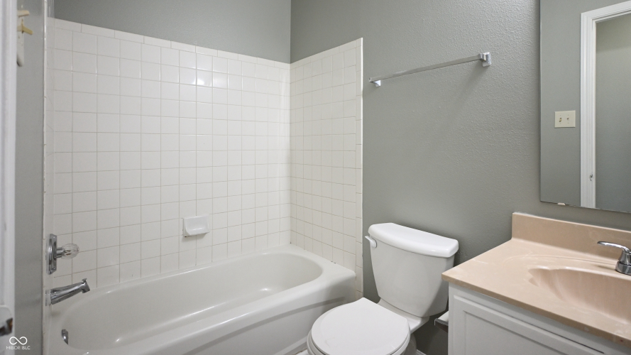 Listing Image 56