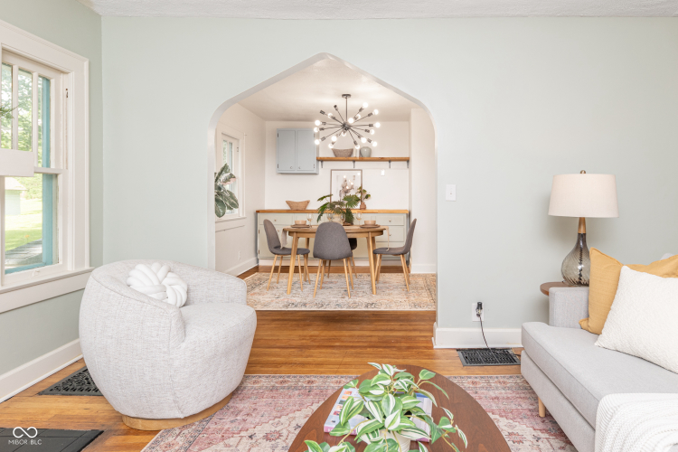 Listing Image 14