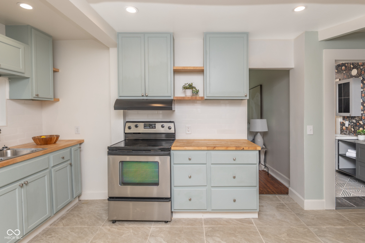 Listing Image 8