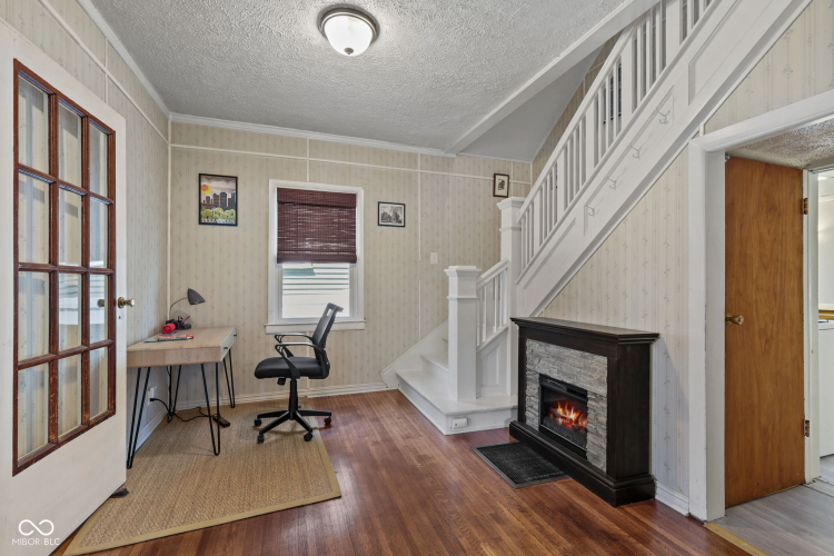 Listing Image 19