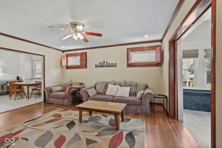 Listing Image 20