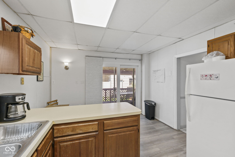 Listing Image 32