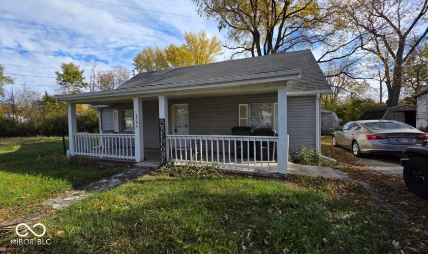 Listing Image 5